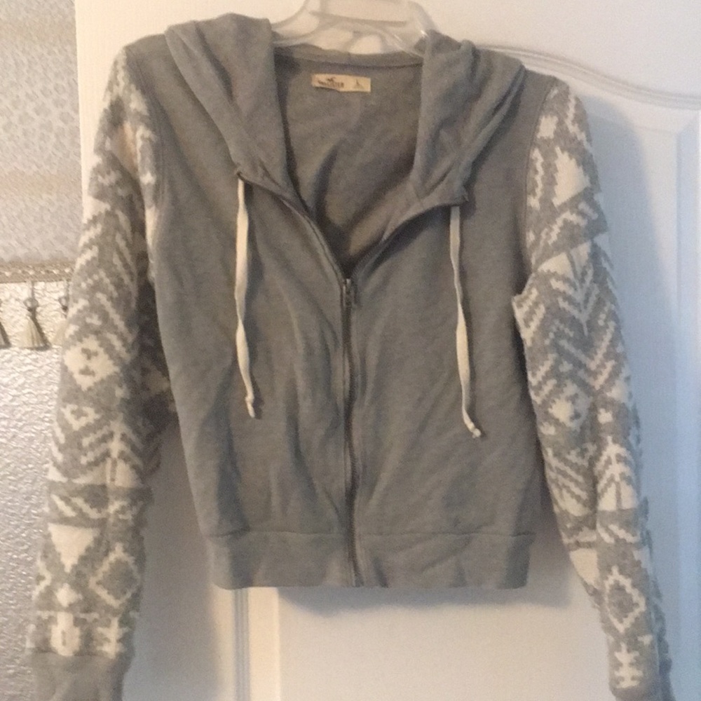 Hollister Sweat Shirt / Sweater